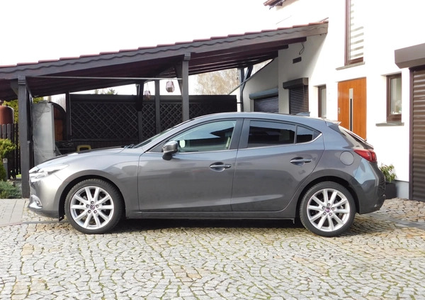 Mazda 3 cena 67900 przebieg: 93000, rok produkcji 2018 z Olsztynek małe 562